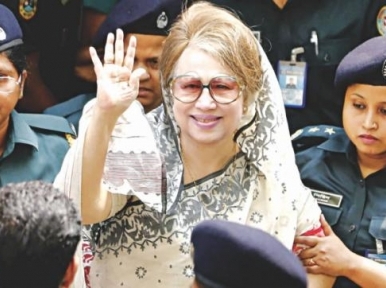 Khaleda Zia's family members meet her